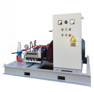 噴漆房、噴涂車(chē)間用超高壓清洗機(jī)清理油漆